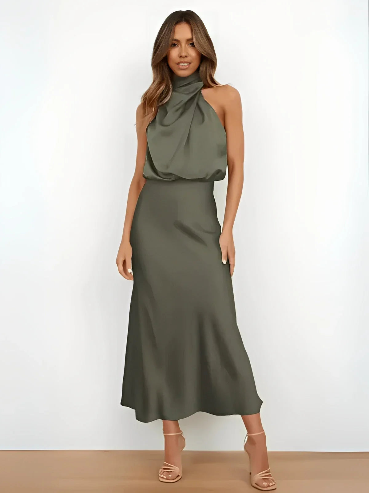 Vestido Midi Acetinado Acinturado com Gola Alta Drapeada Elegante – Ébano
