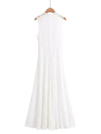 Vestido Midi em Renda Texturizada com Flores Acinturado – Carla