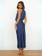 Vestido Midi Acetinado Acinturado com Gola Alta Drapeada Elegante – Ébano