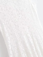 Vestido Midi em Renda Texturizada com Flores Acinturado – Carla