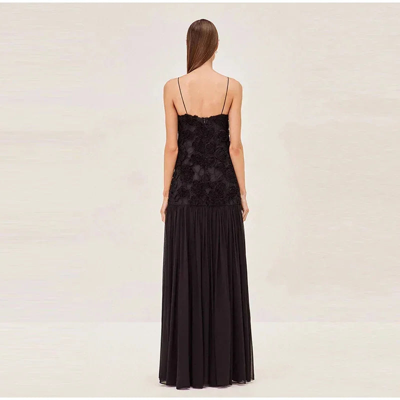 Vestido Atenas - Longo com Detalhes Florais e Saia Fluida