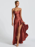 Vestido Longo de Cetim com Fenda Lateral Scarlet – Moda Festa